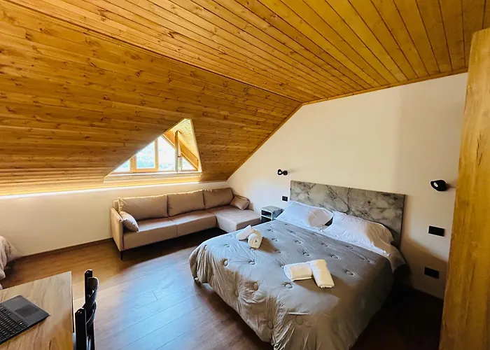 Bujtina Terthorja בית הארחה טת