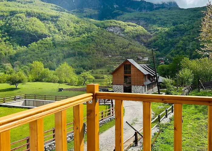 Bujtina Terthorja בית הארחה