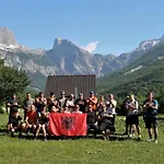 بيت ضيافة Bujtina Terthorja ثيث
