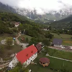 Bujtina Terthorja * ثيث