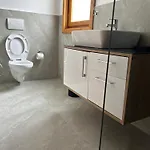 Bujtina Terthorja * ثيث