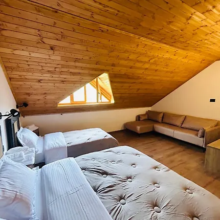 Bujtina Terthorja Maison d'hôtes