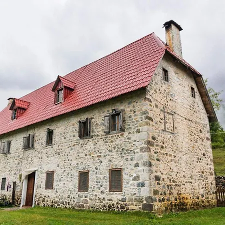 Bujtina Terthorja Pensionat Theth