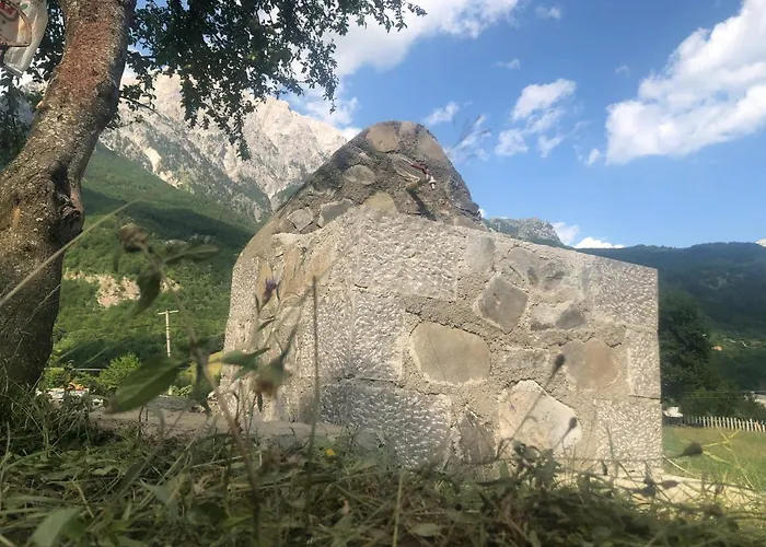 招待所 Bujtina Terthorja